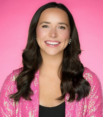 Portrait of Bailey Headrick, Photographer.