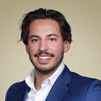 Portrait of Chris Silberlight, Associate Agent Partner.