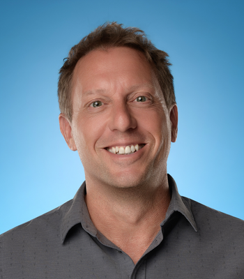 Portrait of Kirk Gordon, Associate Agent Partner.