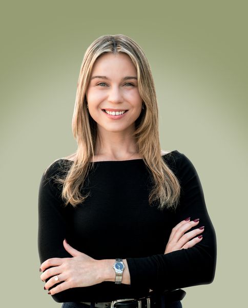 Alexa Siskos, Agent Partner 