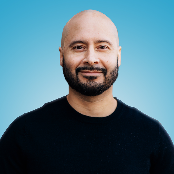 Michael Hernandez, Showing Assistant