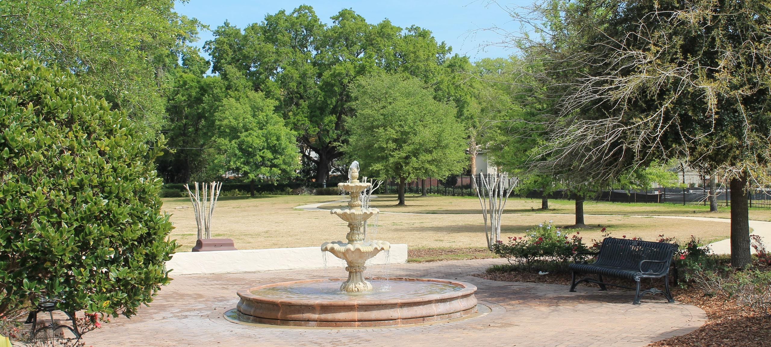 Fountain on sunny day in Baldwin Park, Orlando neighborhood park