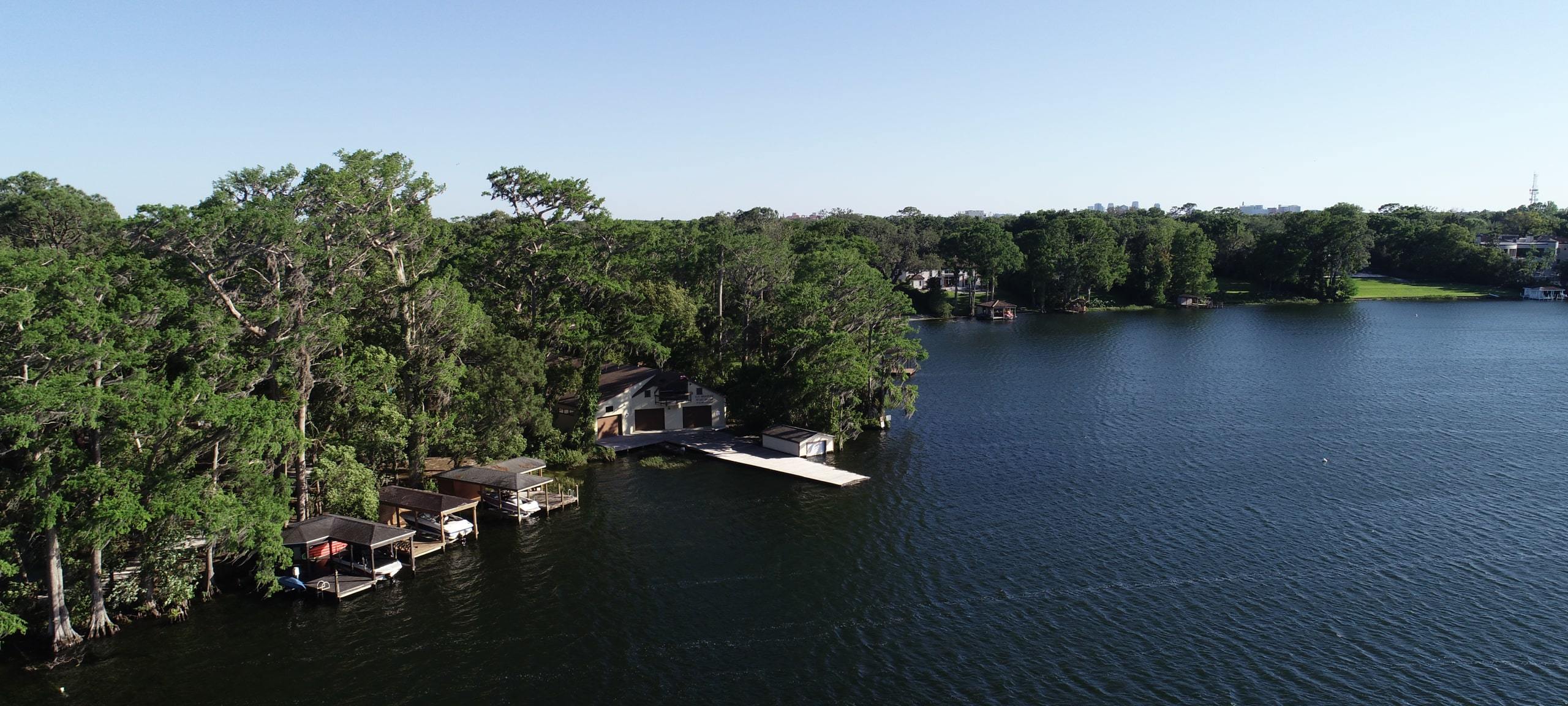 Homes on the lakefront, typical of the area around Horizon West, FL